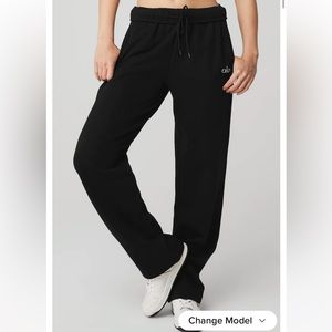 ALO Accolade straight leg sweatpant black size XS (selling matching sweatshirt)